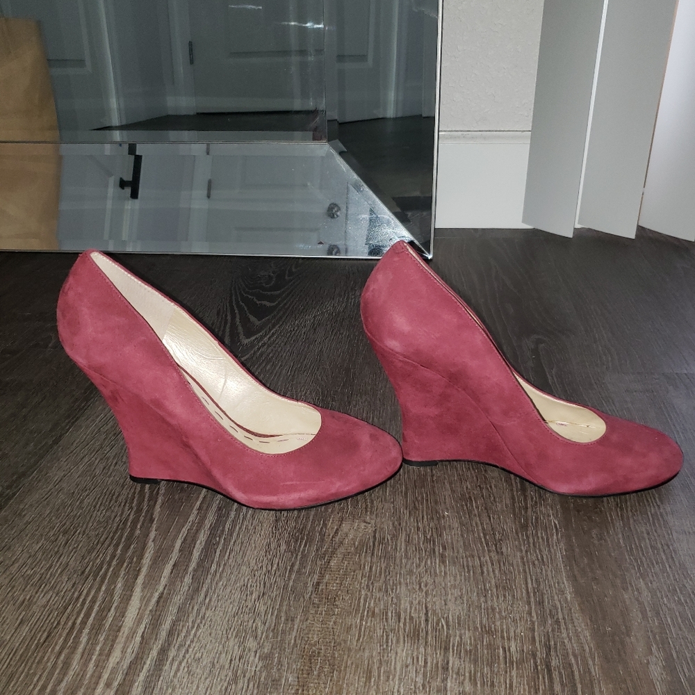 Size 8 Nine West Burgundy Wedges